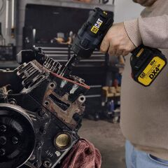 CAT DX7020B 18Volt Kömürsüz 700/880Nm Profesyonel Şarjlı Somun Sıkma (Akü Dahil Değildir)