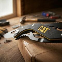 CAT DA980267 Kemer Askı Kancalı Şişe Açacaklı Katlanabilir 16CM Paslanmaz Çelik Siyah Kamp Çakısı