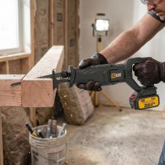 CAT DX5060B 18Volt Profesyonel Tilki Kuyruğu Testere (Akü Dahil Değildir)